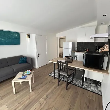 Maisonnette De 29 M2 * Saint-Mathurin (Vendee)